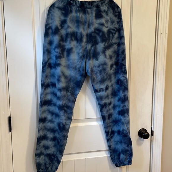 Old Navy jogger- Medium TALL - Picture 3 of 3